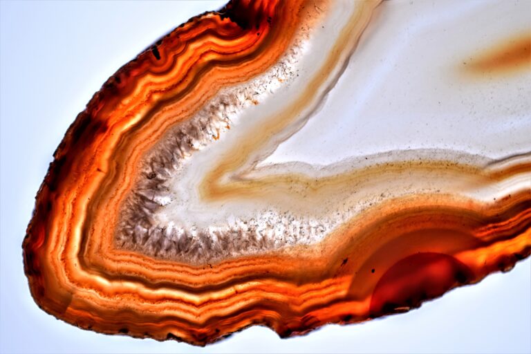 Agate: A Guide to Transforming Negative Energy Into Positive