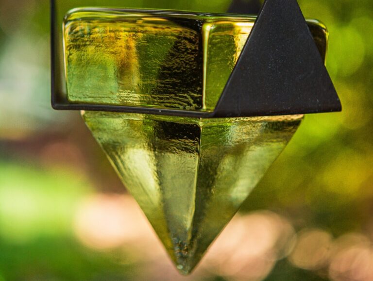 Peridot Crystals: Unlocking the Healing Benefits of this Underrated Gemstone