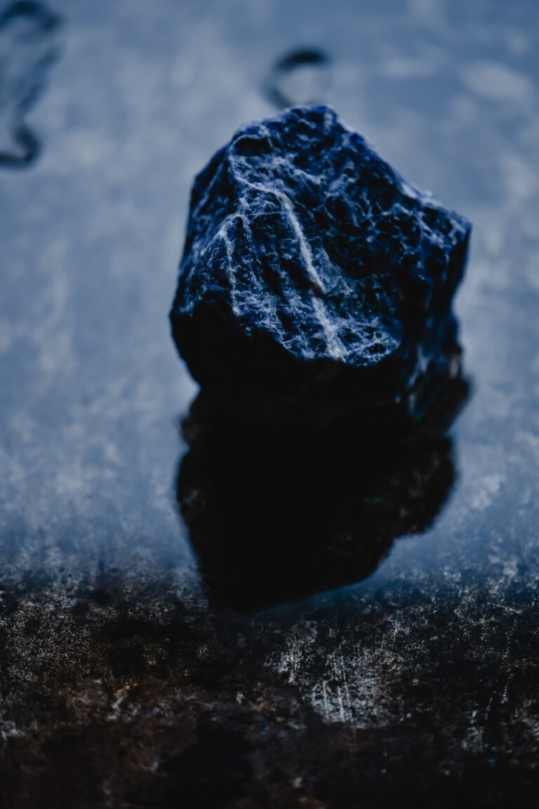 The Benefits of Sodalite for Mental Clarity