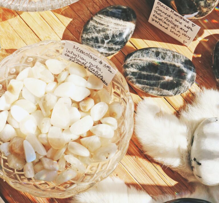 Discover The Meaning & Benefits Of Peach Moonstone