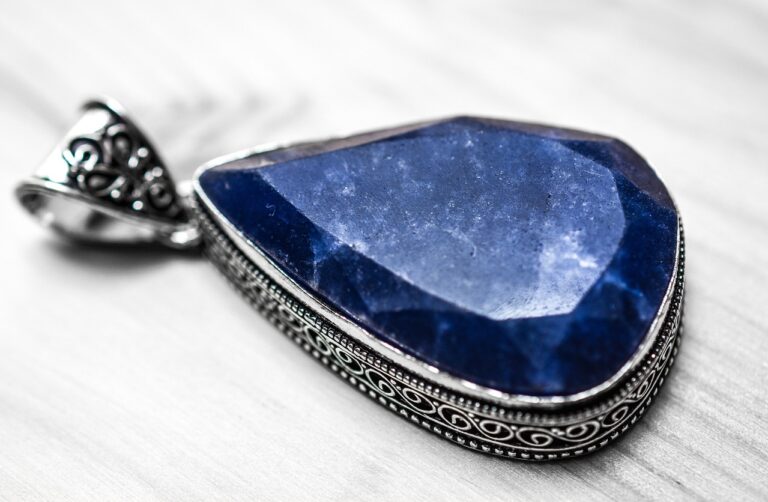 Discover the Hidden Healing Powers of Sapphire Stones!