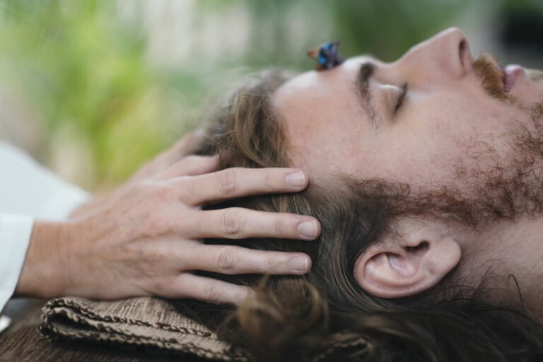 How to Use Merkaba-shaped Crystals for Healing and Balance