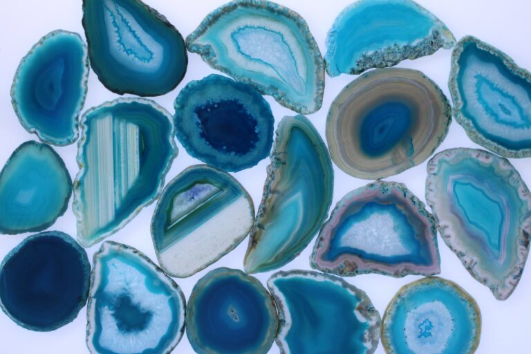 Blue Lace Agate: Your Guide to Serenity and Self-Expression